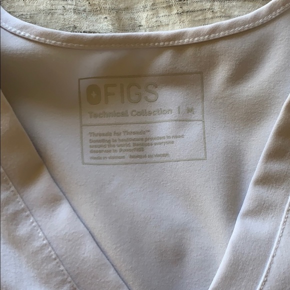 Figs Scrub Top, Casma 3 pocket, white, medium - Picture 3 of 3